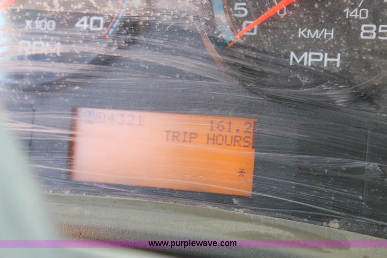 image for item J1312 2009 International 7300 bucket truck