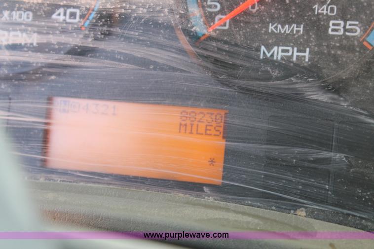 image for item J1312 2009 International 7300 bucket truck