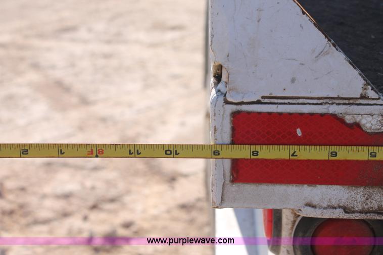 image for item J1320 2006 International 7300 bucket truck