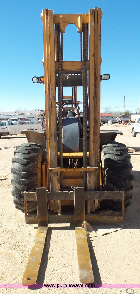 image for item J1333 2000 Case 586G forklift