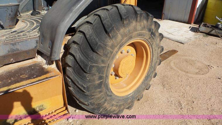 image for item J1333 2000 Case 586G forklift