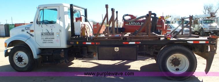 image for item J1335 1998 International 4700 flatbed truck