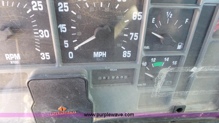 image for item J1335 1998 International 4700 flatbed truck