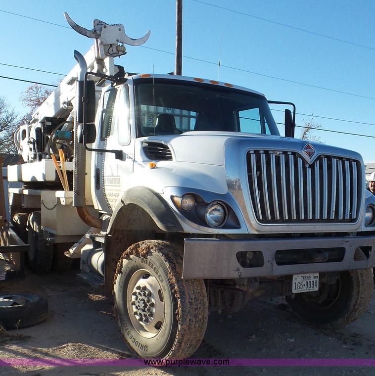 image for item J1336 2013 International WorkStar 7400 pressure digger truck