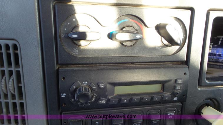 image for item J1336 2013 International WorkStar 7400 pressure digger truck