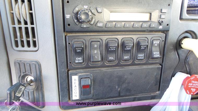 image for item J1336 2013 International WorkStar 7400 pressure digger truck