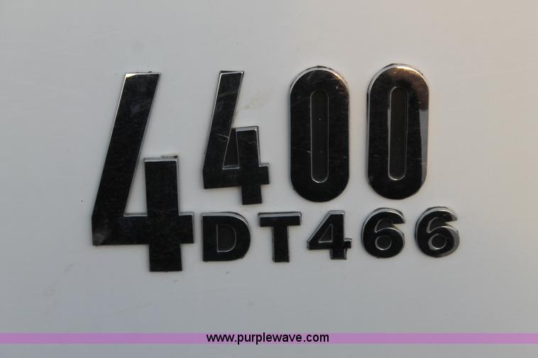 image for item J1340 2003 International Dura Star 4400 bucket truck