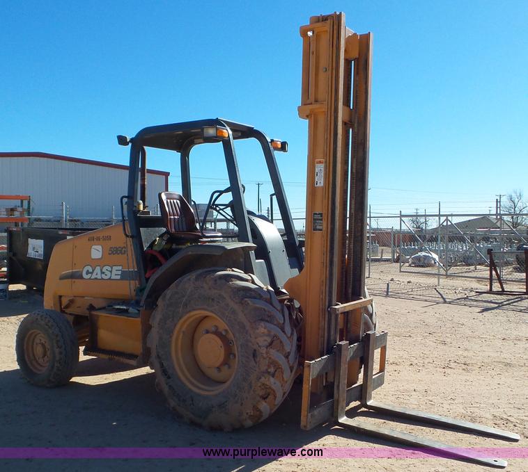 image for item J8404 2005 Case 586G forklift