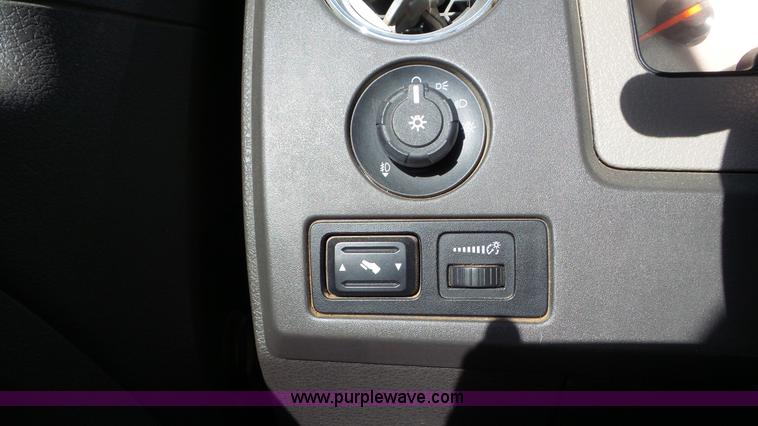 image for item L4296 2010 Ford F150 SuperCab pickup truck