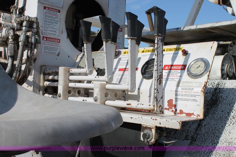 image for item L4462 Mudd Buggy digger derrick