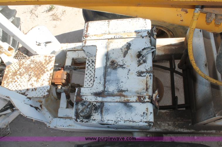 image for item L4463 Mudd Buggy 5F1-48PB1 boom lift