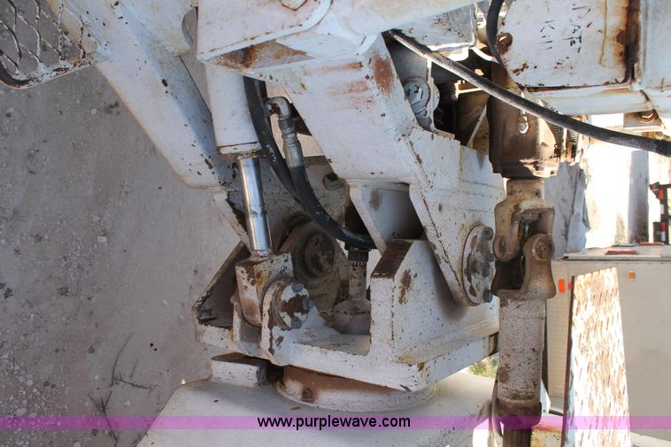 image for item L4463 Mudd Buggy 5F1-48PB1 boom lift