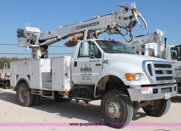 image for item L4466 2005 Ford F750 Super Duty bucket truck
