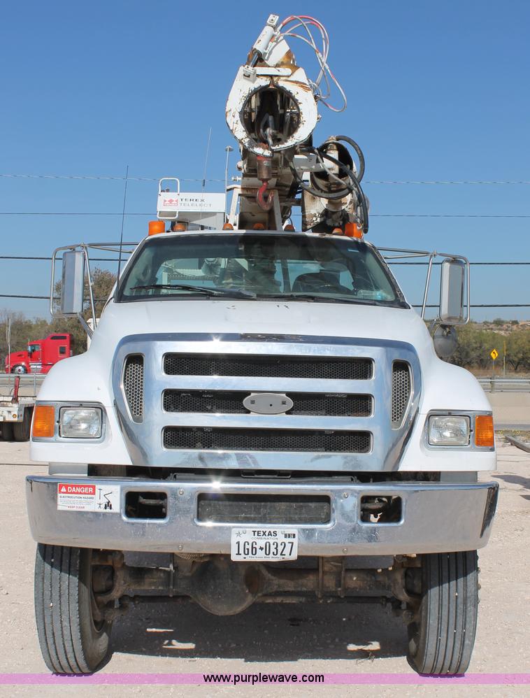 image for item L4466 2005 Ford F750 Super Duty bucket truck