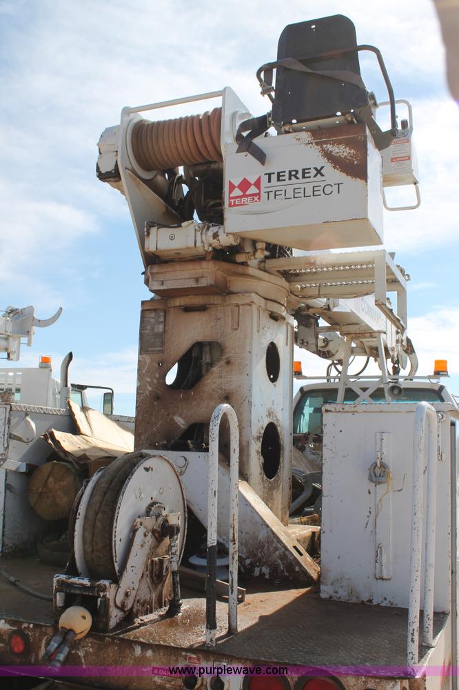 image for item L4466 2005 Ford F750 Super Duty bucket truck