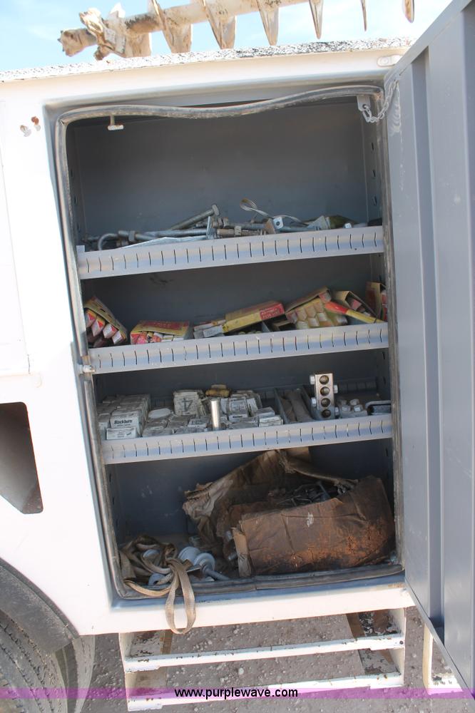 image for item L4466 2005 Ford F750 Super Duty bucket truck