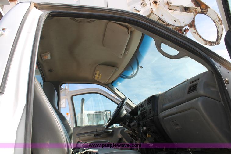image for item L4466 2005 Ford F750 Super Duty bucket truck