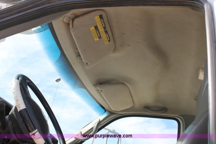 image for item L4466 2005 Ford F750 Super Duty bucket truck