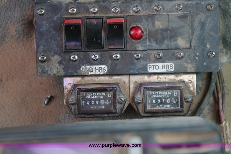 image for item L4466 2005 Ford F750 Super Duty bucket truck