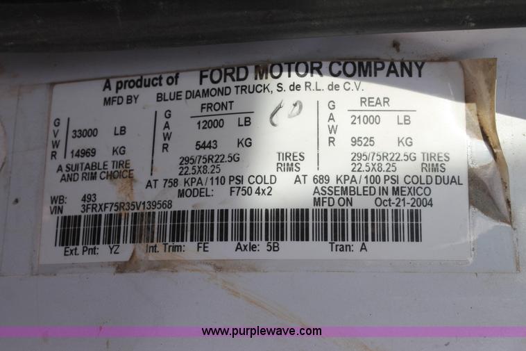 image for item L4466 2005 Ford F750 Super Duty bucket truck