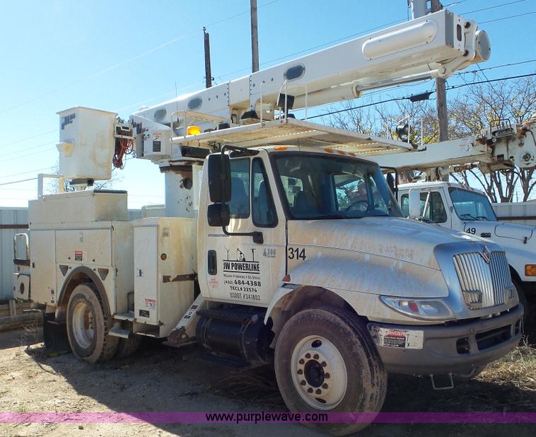 image for item L4479 2007 International 4300 bucket truck