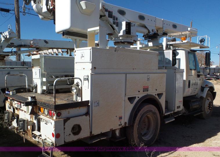 image for item L4479 2007 International 4300 bucket truck