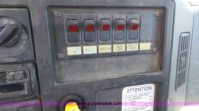 image for item L4479 2007 International 4300 bucket truck