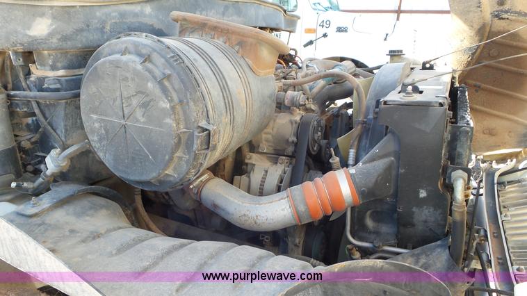 image for item L4479 2007 International 4300 bucket truck