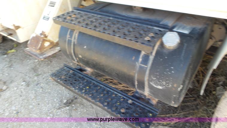 image for item L4479 2007 International 4300 bucket truck