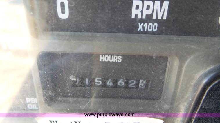 image for item L4482 2001 International 4800 digger derrick truck