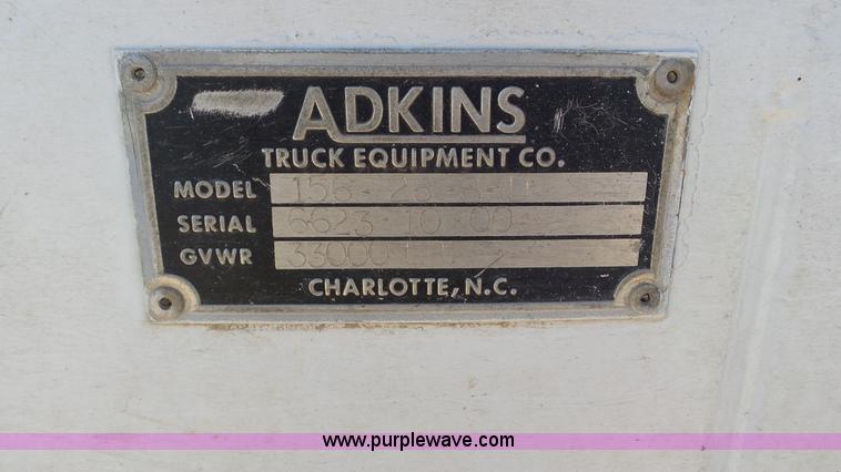 image for item L4482 2001 International 4800 digger derrick truck