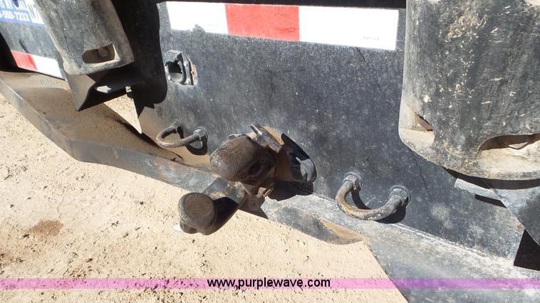 image for item L4482 2001 International 4800 digger derrick truck