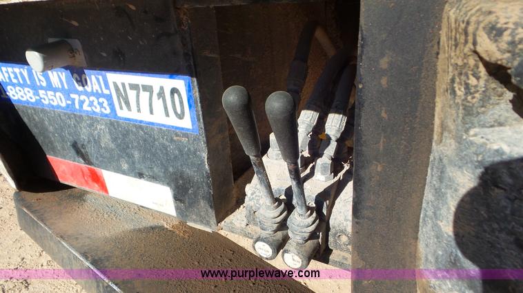 image for item L4482 2001 International 4800 digger derrick truck