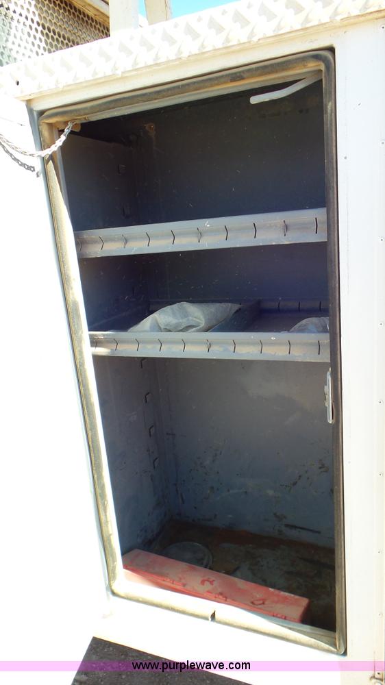 image for item L4482 2001 International 4800 digger derrick truck