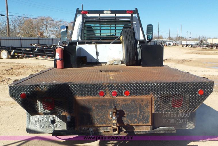 image for item L4483 2007 Chevrolet C4500 flatbed truck