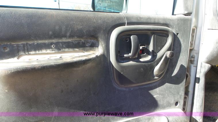 image for item L4483 2007 Chevrolet C4500 flatbed truck