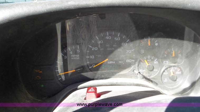 image for item L4483 2007 Chevrolet C4500 flatbed truck