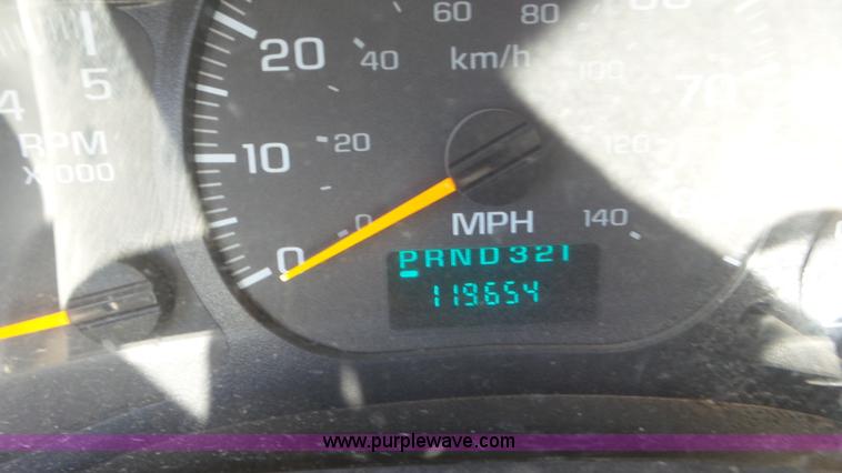 image for item L4483 2007 Chevrolet C4500 flatbed truck