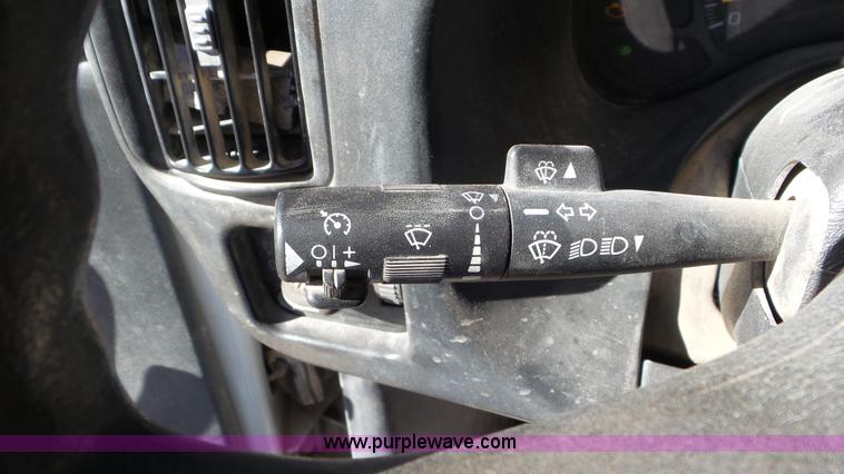 image for item L4483 2007 Chevrolet C4500 flatbed truck