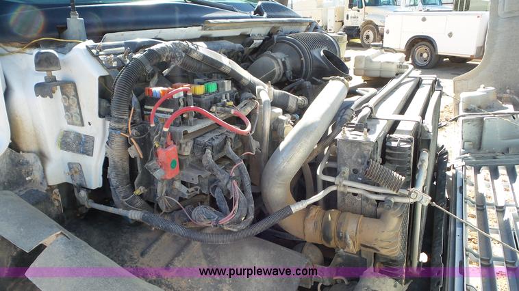 image for item L4483 2007 Chevrolet C4500 flatbed truck