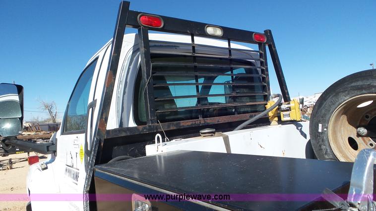 image for item L4483 2007 Chevrolet C4500 flatbed truck