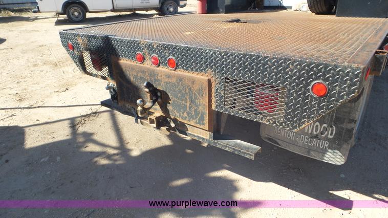 image for item L4483 2007 Chevrolet C4500 flatbed truck