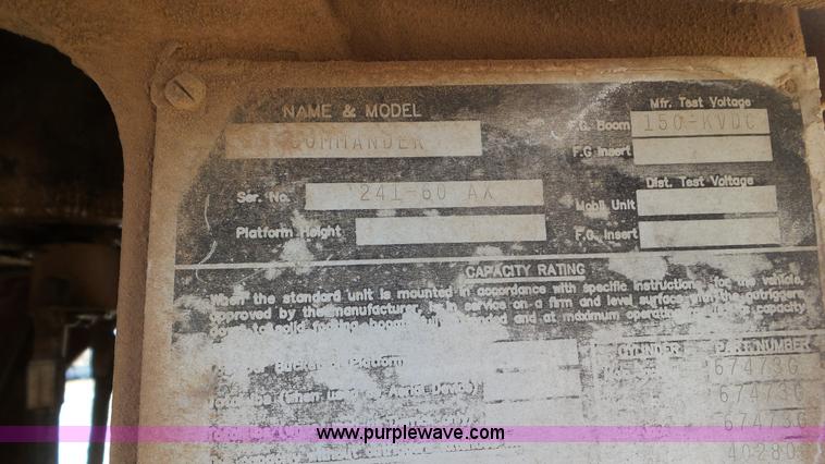 image for item L4485 1998 International 4900 digger derrick truck