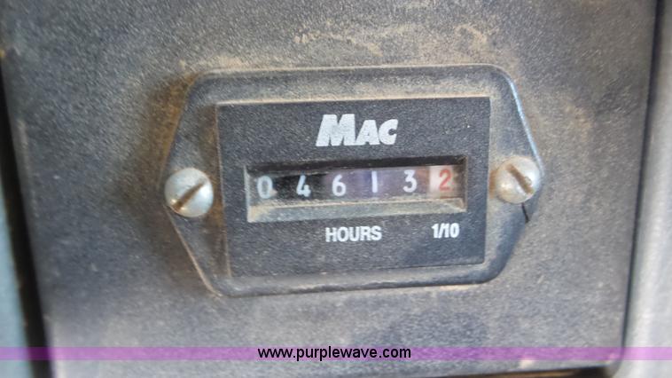 image for item L4486 2002 International 4400 bucket truck