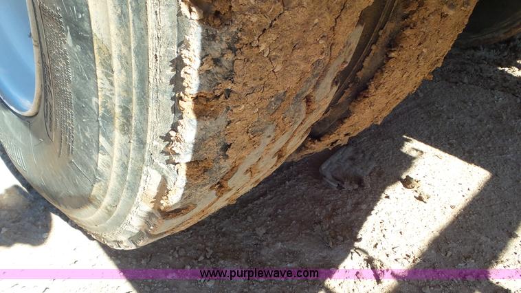 image for item L4486 2002 International 4400 bucket truck