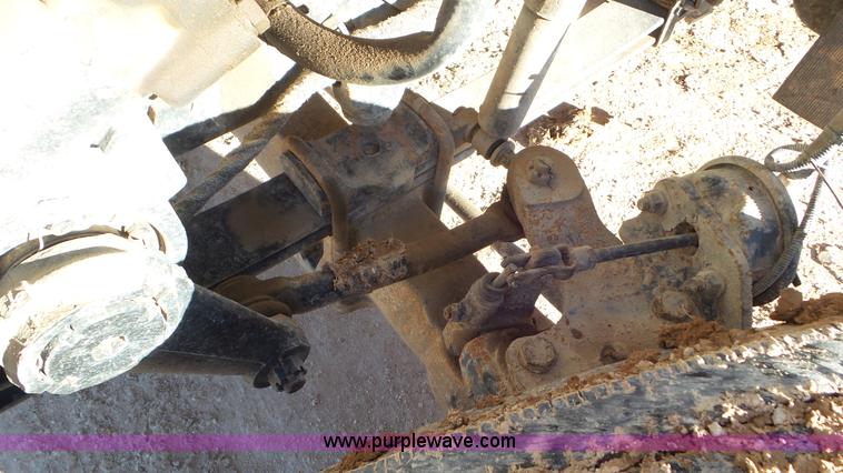 image for item L4487 2004 International 7300 bucket truck