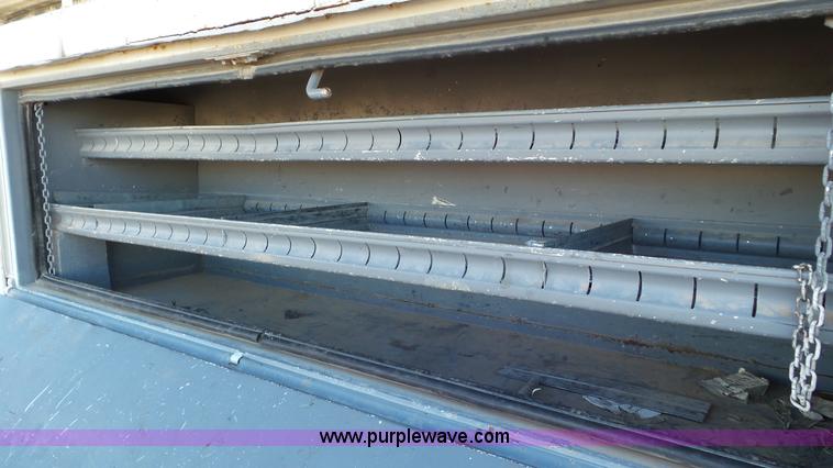 image for item L4487 2004 International 7300 bucket truck