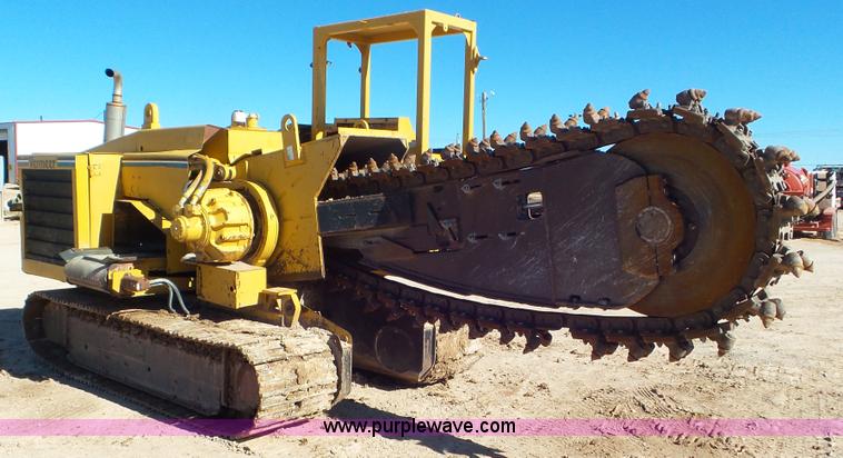 image for item L4490 1999 Vermeer T555 trencher