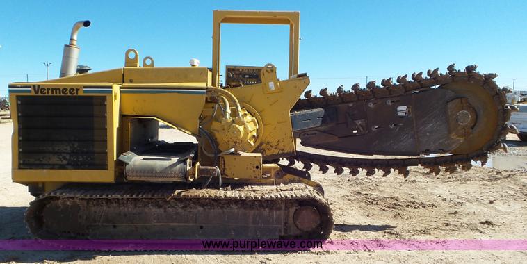 image for item L4490 1999 Vermeer T555 trencher