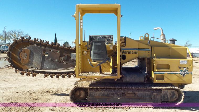 image for item L4490 1999 Vermeer T555 trencher
